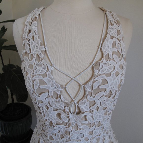 TOBI Nude White Lace Skater Dress - Picture 2 of 15